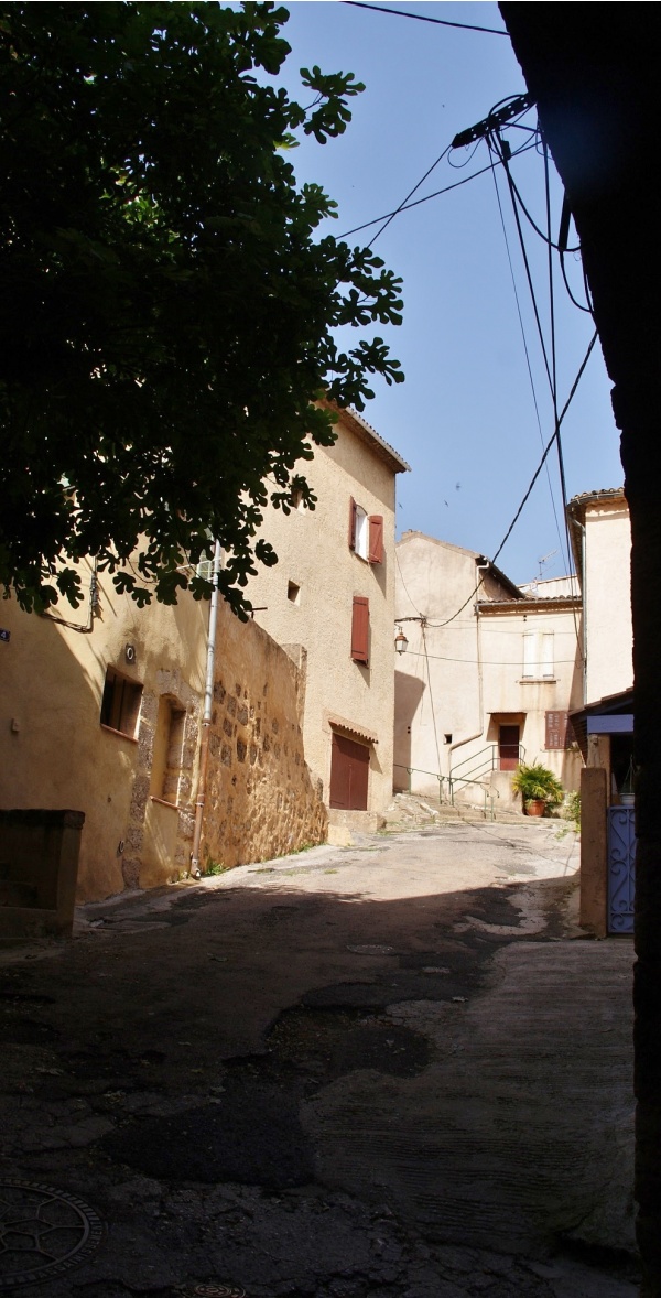 Photo Salernes - la commune