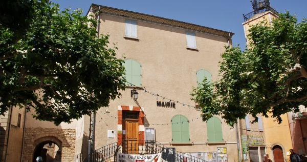 Photo Tavernes - La Mairie