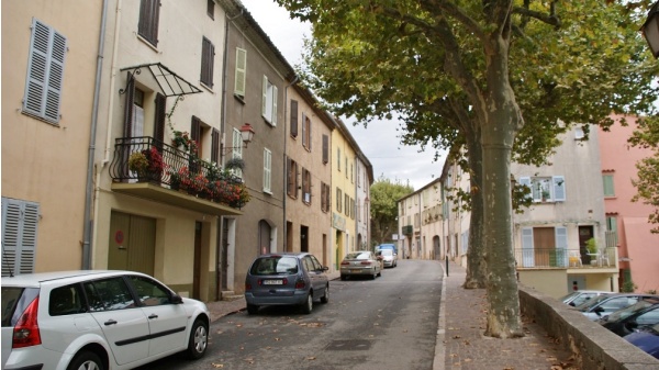 Photo Le Thoronet - la commune