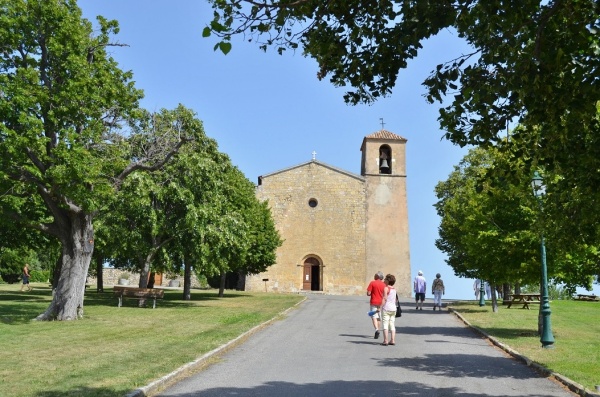 Photo Tourtour - église Saint denis