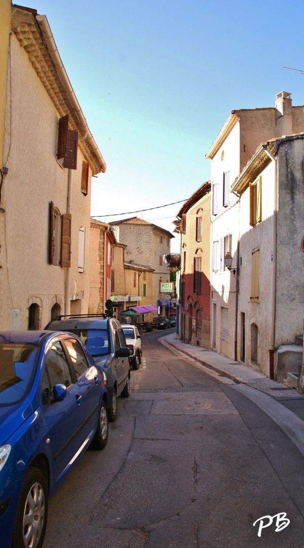 Photo Vinon-sur-Verdon - Le Village