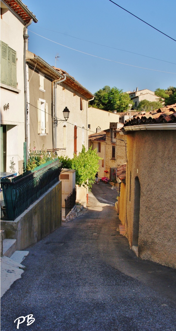 Photo Vinon-sur-Verdon - Le Village