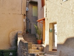 Photo paysage et monuments, Vinon-sur-Verdon - Le Village