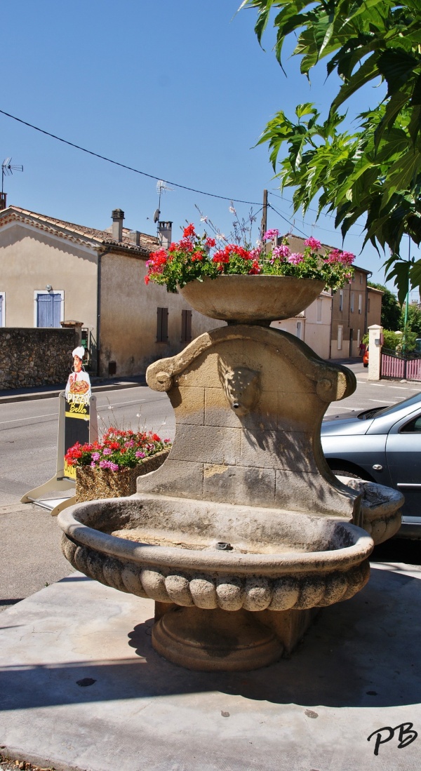 Photo Vinon-sur-Verdon - Le Village