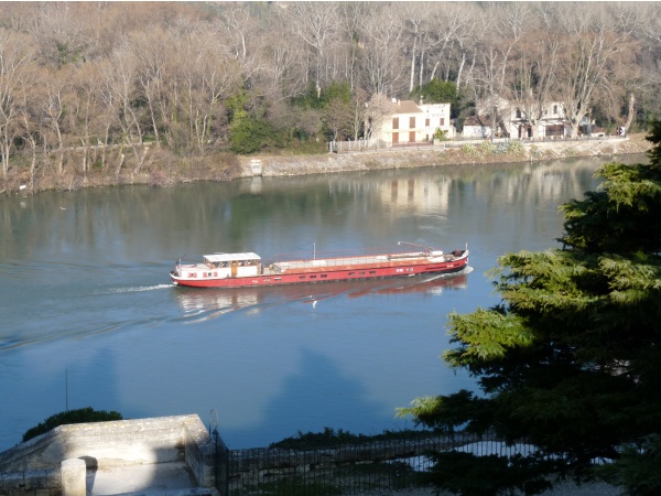 Photo Avignon - péniche sur le rhône