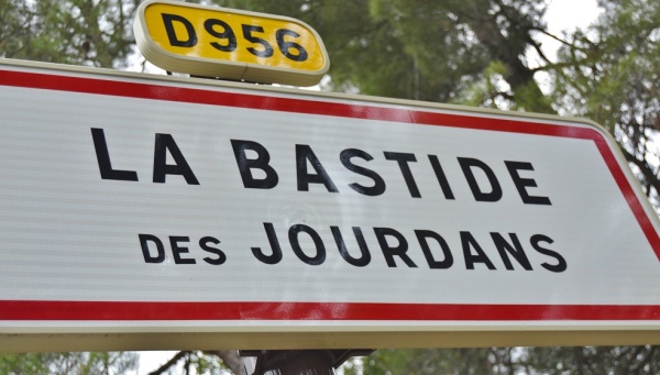 Photo La Bastide-des-Jourdans - la bastide des jourdans (84240)