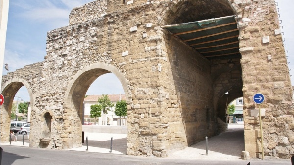 Photo Bédarrides - la commune