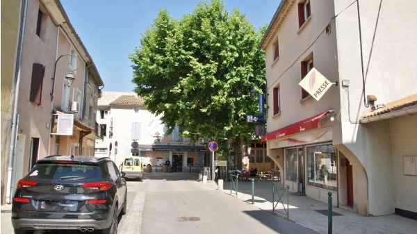 Photo Caderousse - le village