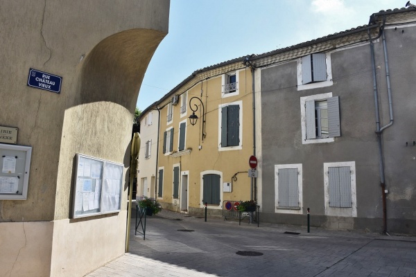 Photo Caderousse - le village