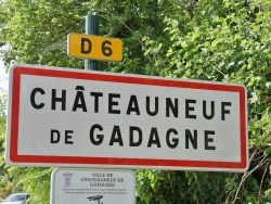 Photo paysage et monuments, Châteauneuf-de-Gadagne - châteauneuf de gadagne (84470)
