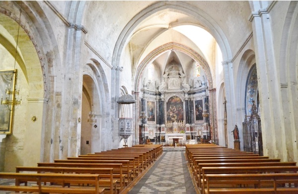 Photo Cucuron - église Notre Dame