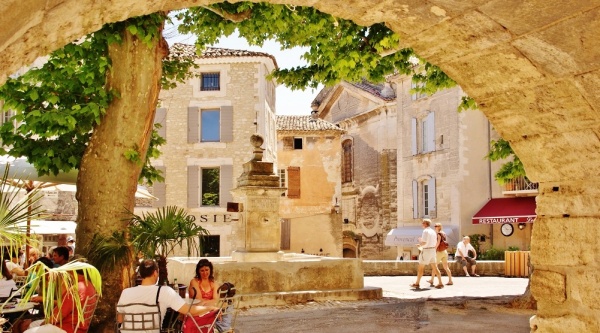 Photo Gordes - La Commune