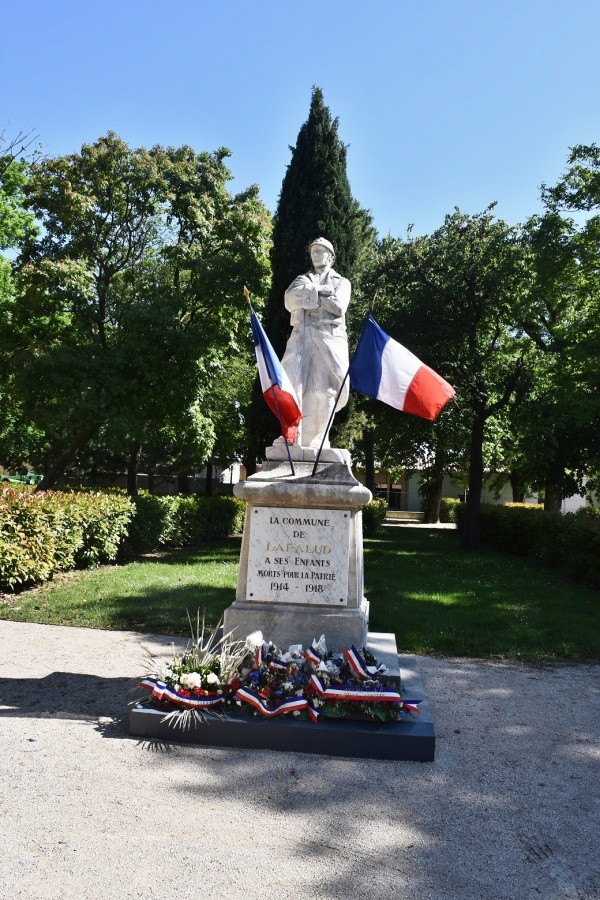 Photo Lapalud - le Monument Aux Morts