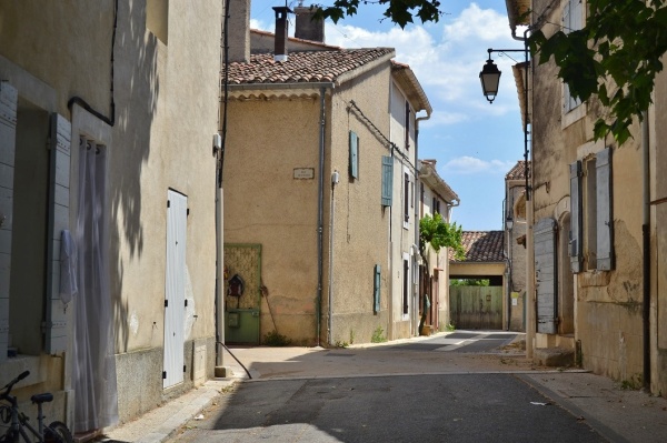 Photo Peypin-d'Aigues - la commune