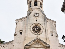 Photo paysage et monuments, Saint-Saturnin-lès-Apt - église Saint Saturnin