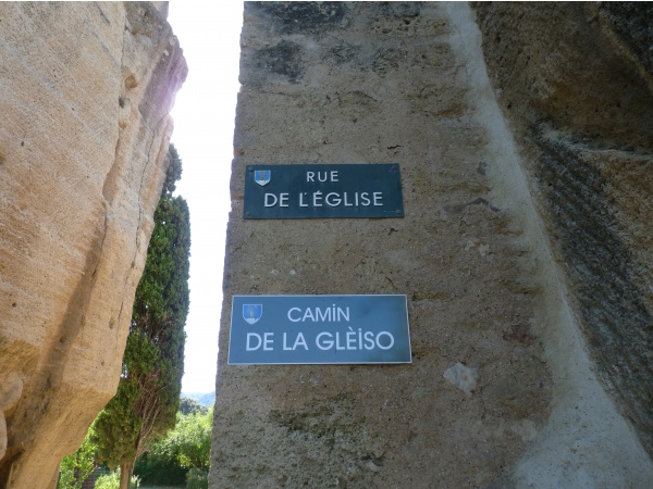 Photo Taillades - petite  leçon de  provençal