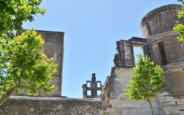 Photo La Tour-d'Aigues - la commune