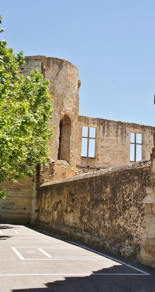 Photo La Tour-d'Aigues - la commune