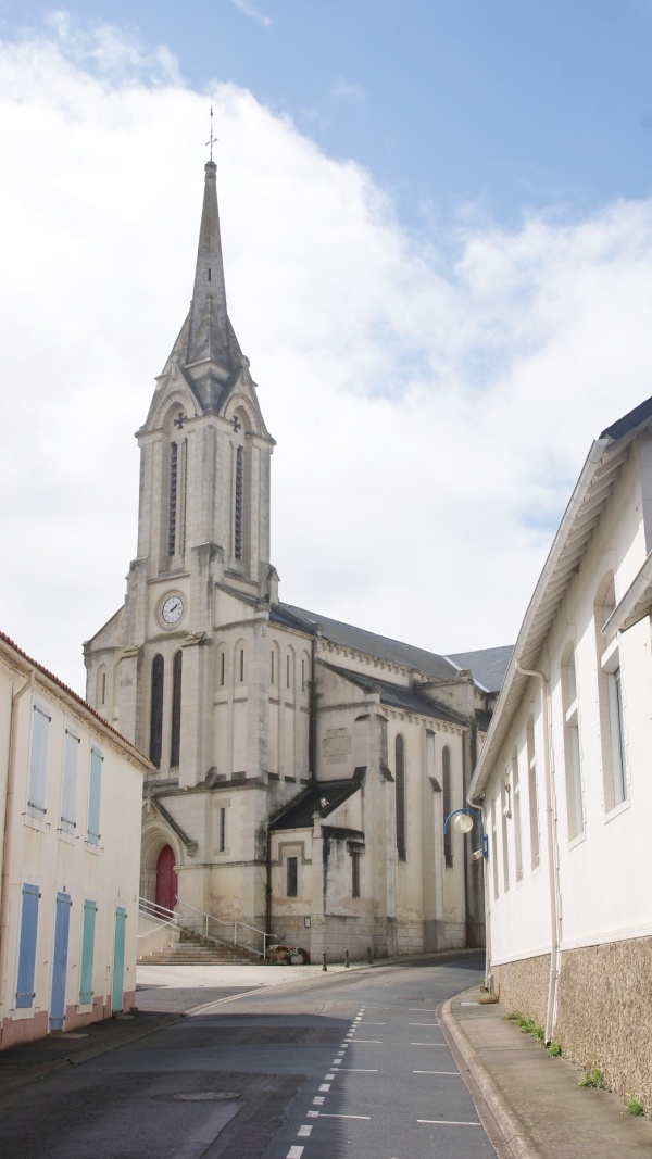 Photo L'Aiguillon-sur-Vie - église Notre Dame