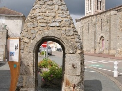 Photo paysage et monuments, Avrillé - le puits