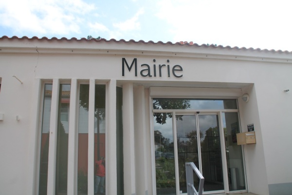 Photo Coëx - la mairie