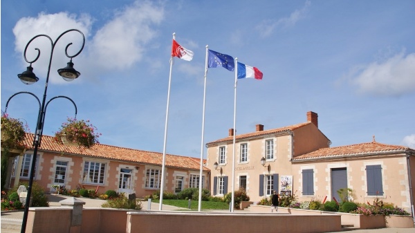 Photo Moutiers-les-Mauxfaits - la mairie