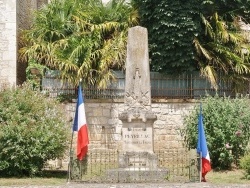 Photo paysage et monuments, Millac - le monument aux morts