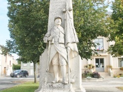 Photo paysage et monuments, Saint-Sauvant - le monument aux morts