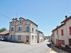 Photo paysage et monuments, Dournazac - le village