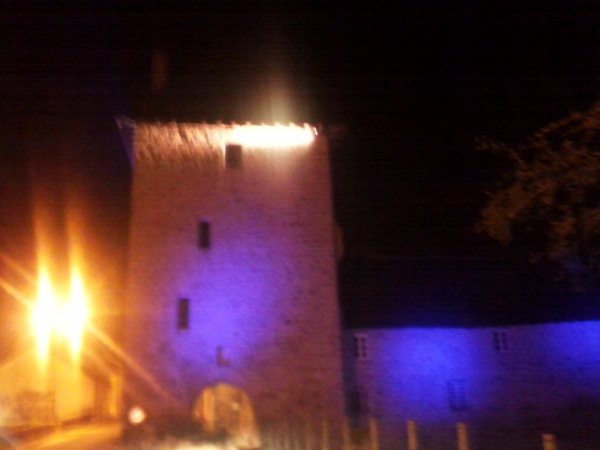 Photo Peyrat-le-Château - la tour de nuit