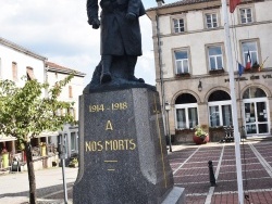 Photo paysage et monuments, Bains-les-Bains - le monument aux morts