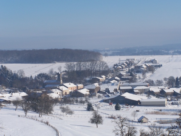 le village sous la neige 23 12 2010