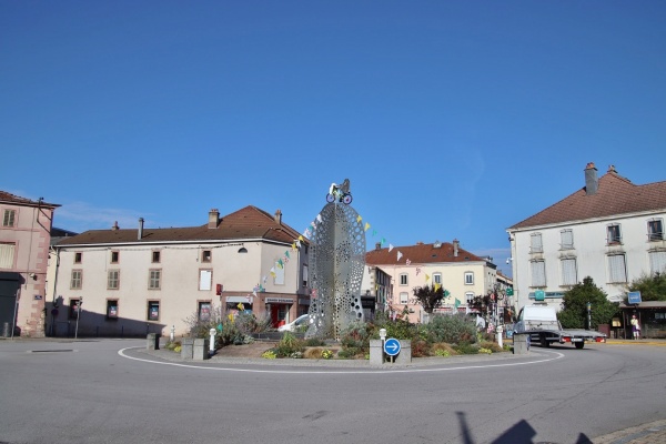 Photo Bruyères - le rond point