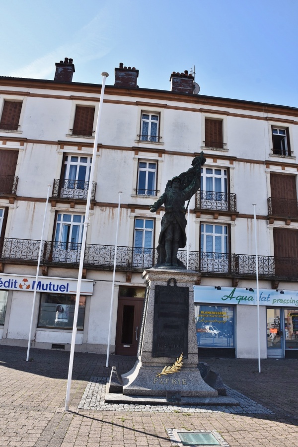 Photo Bruyères - le mont aux morts