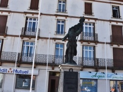 Photo paysage et monuments, Bruyères - le mont aux morts