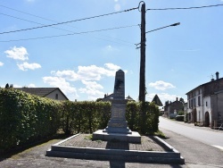 Photo paysage et monuments, Charmois-devant-Bruyères - le monument aux morts