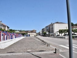 Photo paysage et monuments, Contrexéville - le village