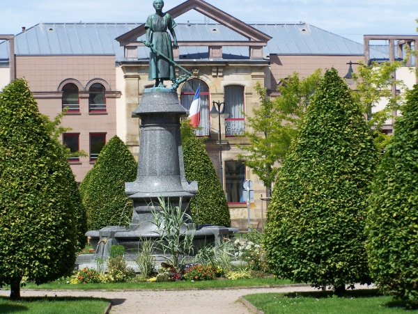 Photo Épinal - Place Jeanne d'Arc Epinal