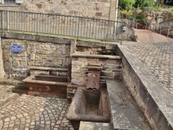 Photo paysage et monuments, Fontenoy-le-Château - la fontaine