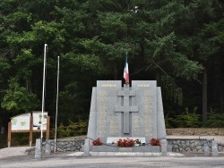 Photo paysage et monuments, Grandrupt-de-Bains - le monument aux morts