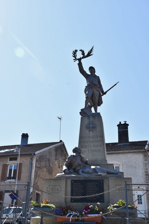 Photo Monthureux-sur-Saône - le monument aux morts