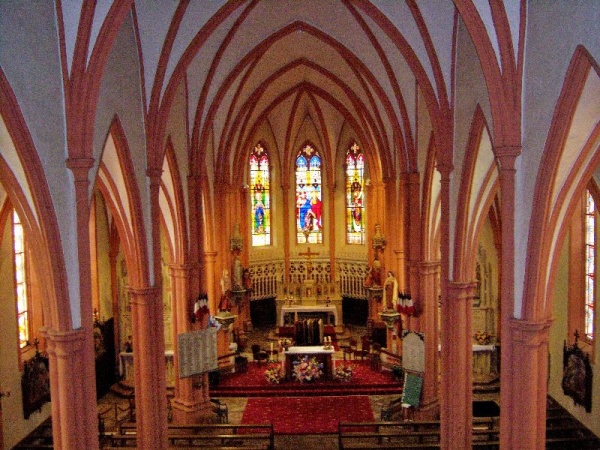 Photo Moussey - L'autel de l'église de Moussey
