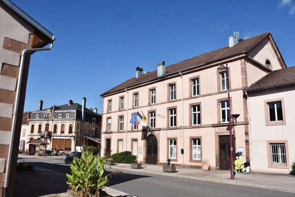 Photo Provenchères-sur-Fave - la mairie