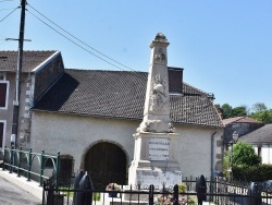 Photo paysage et monuments, Regnévelle - le monument aux morts