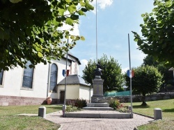 Photo paysage et monuments, Saint-Étienne-lès-Remiremont - le monument aux morts
