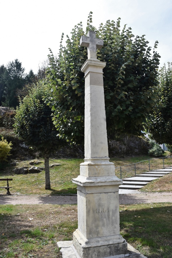 Photo Saint-Nabord - le monument aux morts