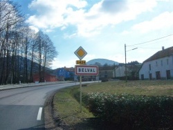 Photo paysage et monuments, Belval - Entrée du Village de Belval