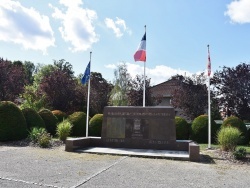 Photo paysage et monuments, Saulcy-sur-Meurthe - le monument aux morts