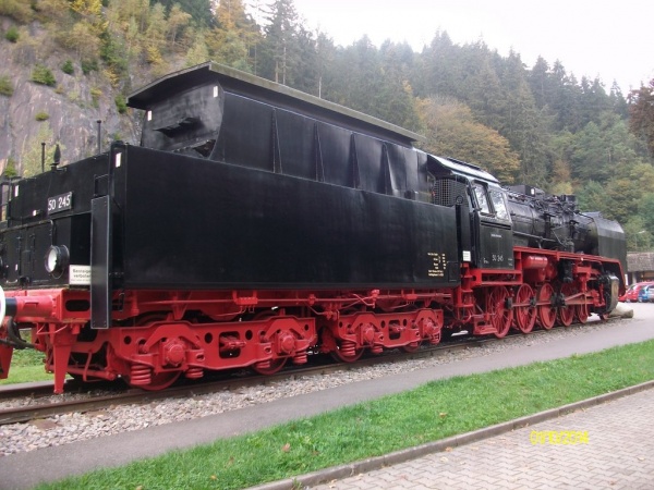 Photo Les Voivres - Une imposante locomotive
