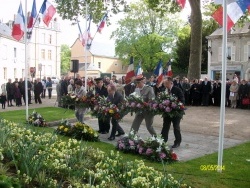 La  Guerre  1939-1945 et l'indicible
